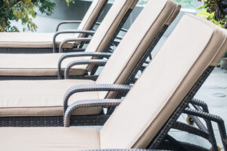 Bain de soleil : comment bien le choisir pour son jardin cet été ?